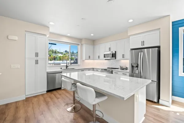 $791,000 | 9873 MacArthur Boulevard, Unit F, Oakland, CA 94605