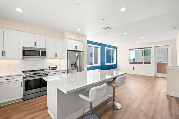 $791,000 | 9873 MacArthur Boulevard, Unit F, Oakland, CA 94605