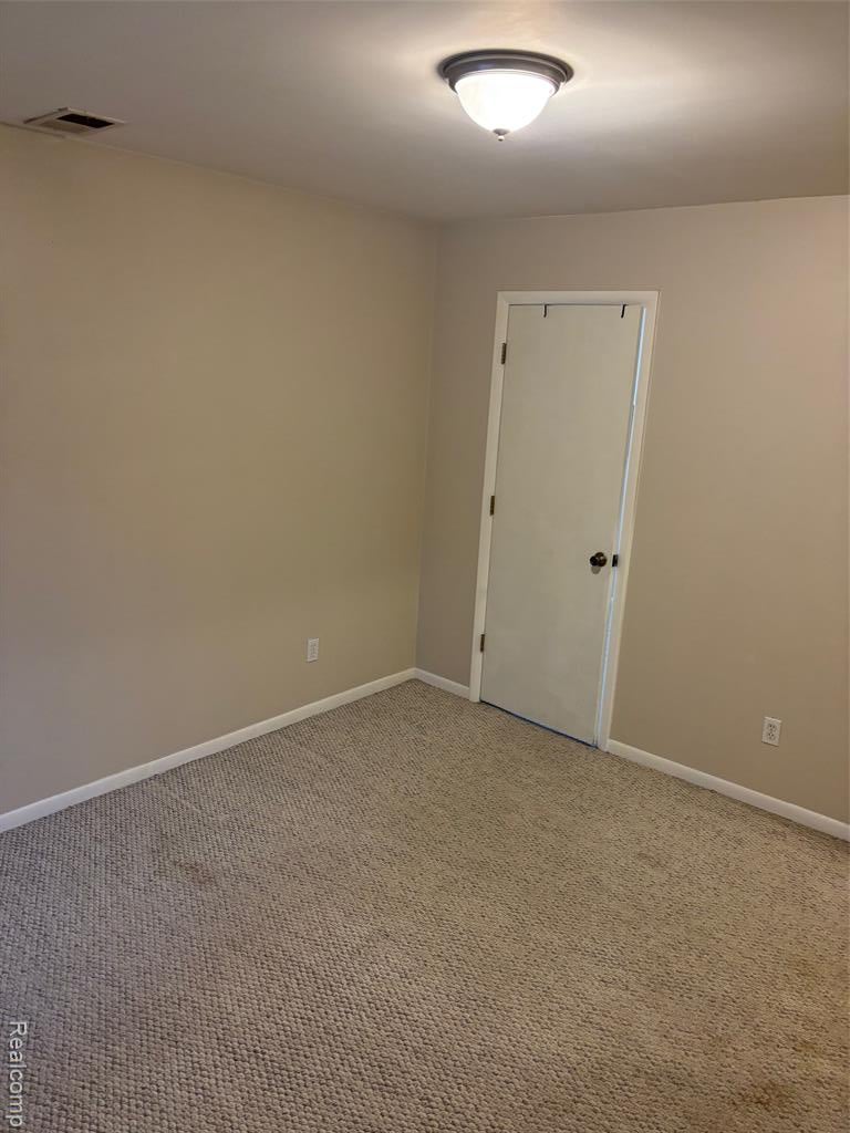 43256 Mound Road Sterling Heights, MI 48314 - Photo 4 of 11 Gallery Image 4