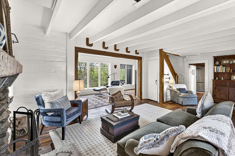 4439 Old Forge Road Luray, VA 22835 - Photo 15 of 101 Living Room