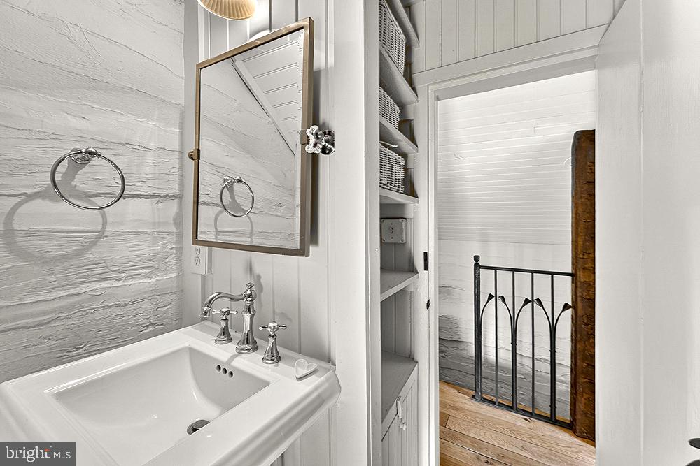 4439 Old Forge Road Luray, VA 22835 - Photo 48 of 101 Upstairs Bath