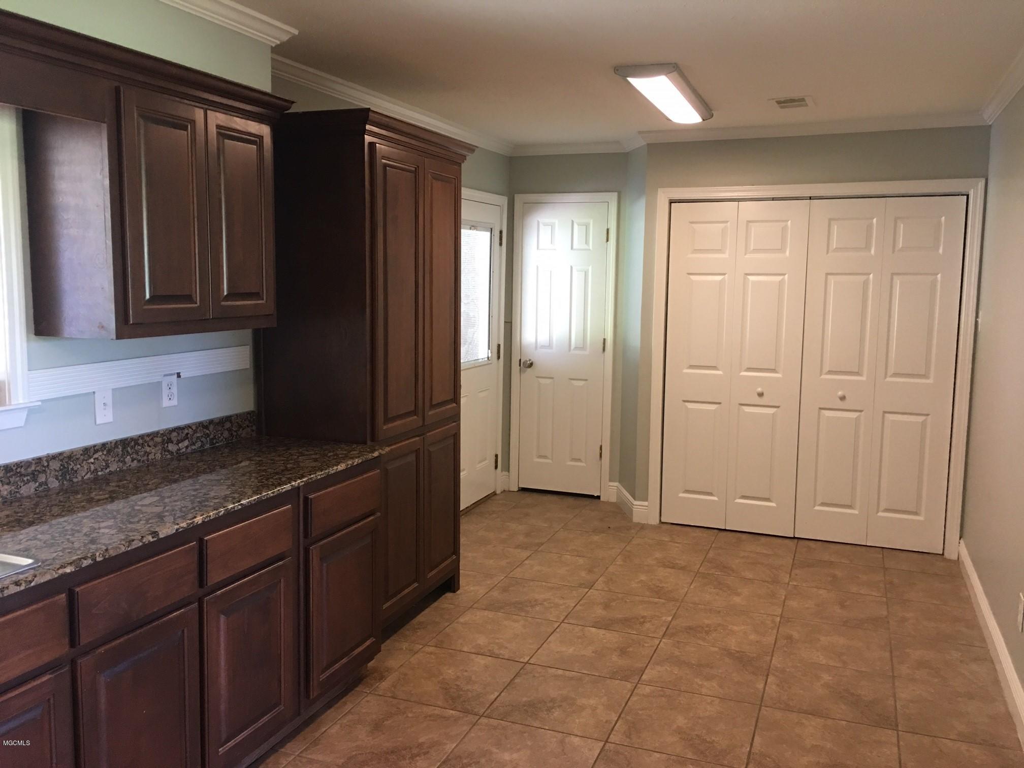 17932 Rayford Shumock Road Moss Point, MS 39562 - Photo 6 of 19 7