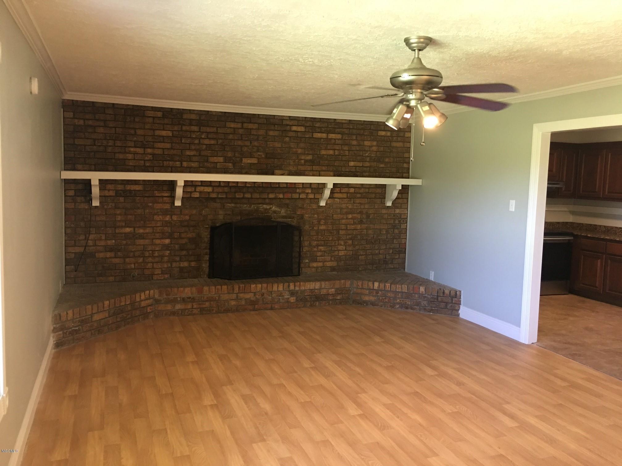 17932 Rayford Shumock Road Moss Point, MS 39562 - Photo 8 of 19 10