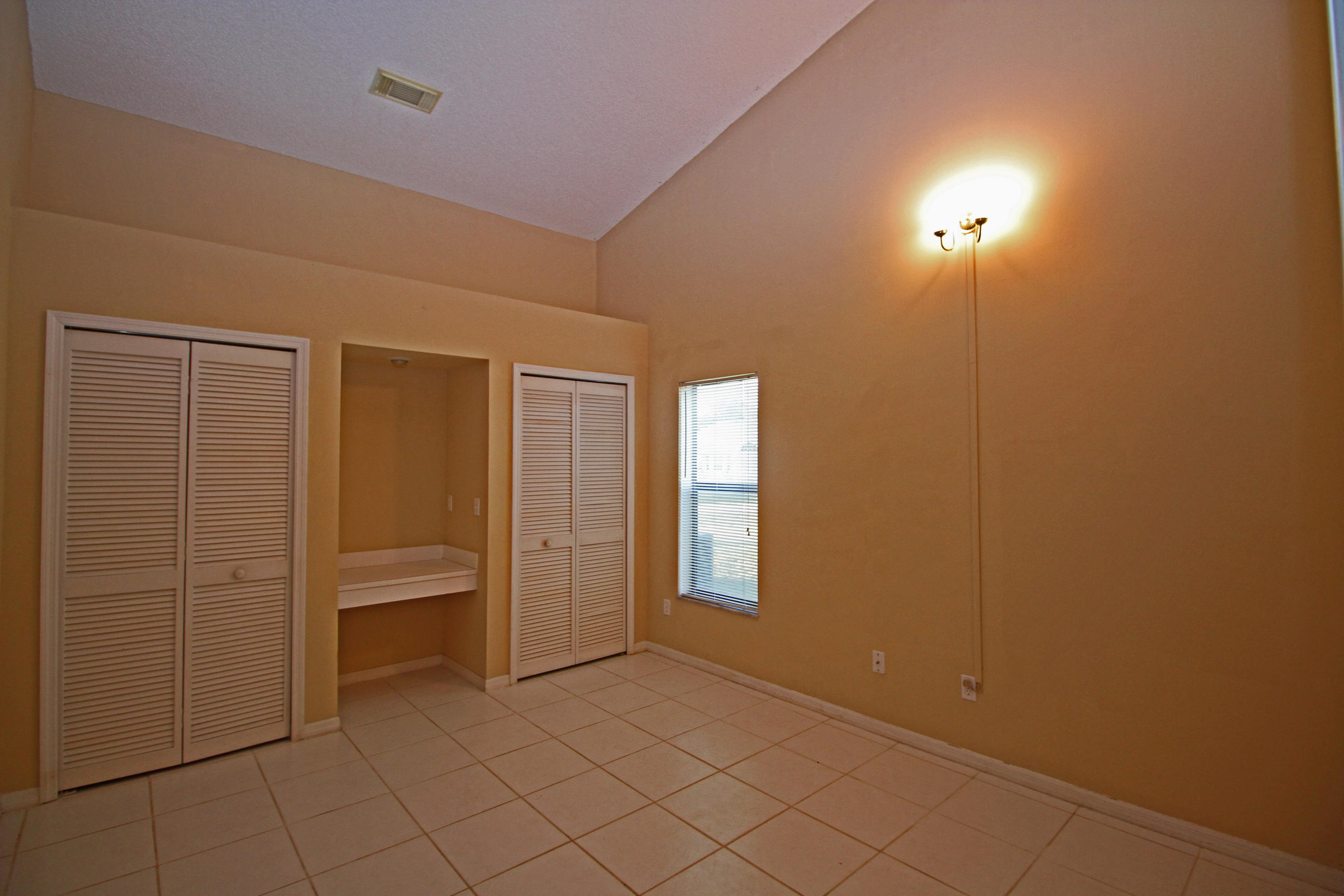 286 Southwest Bedford Road Port St. Lucie, FL 34953 - Photo 17 of 23 21