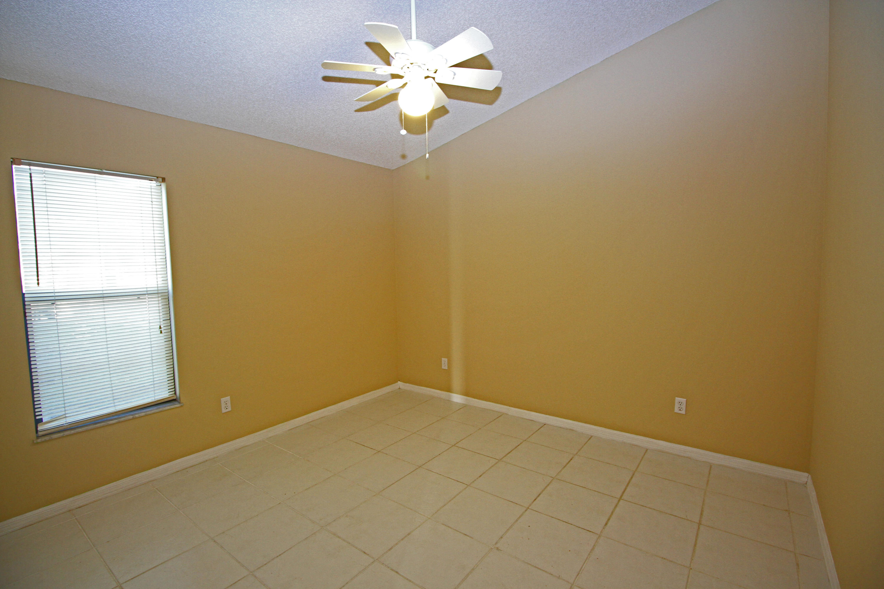 286 Southwest Bedford Road Port St. Lucie, FL 34953 - Photo 20 of 23 24