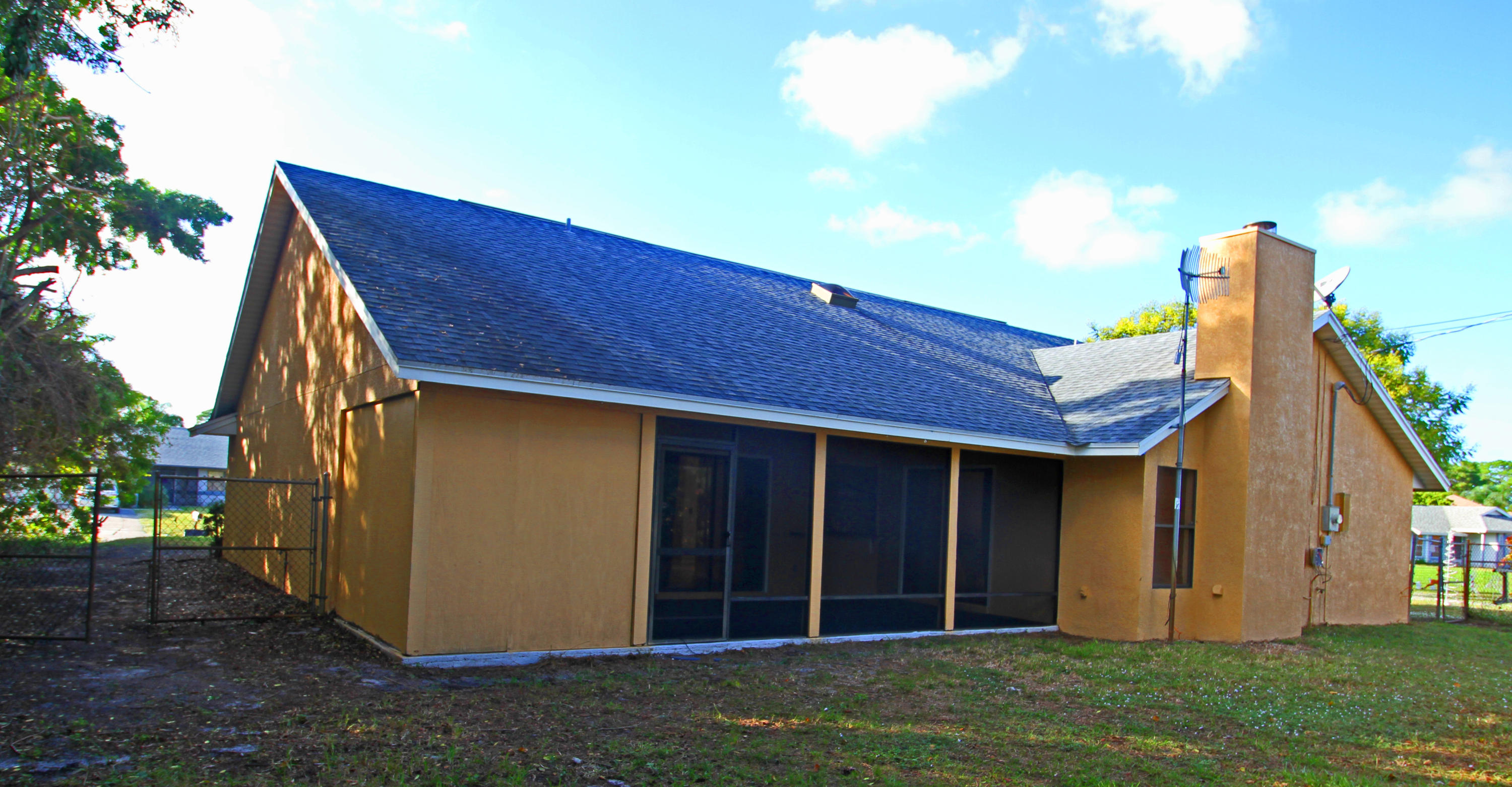 286 Southwest Bedford Road Port St. Lucie, FL 34953 - Photo 23 of 23 44