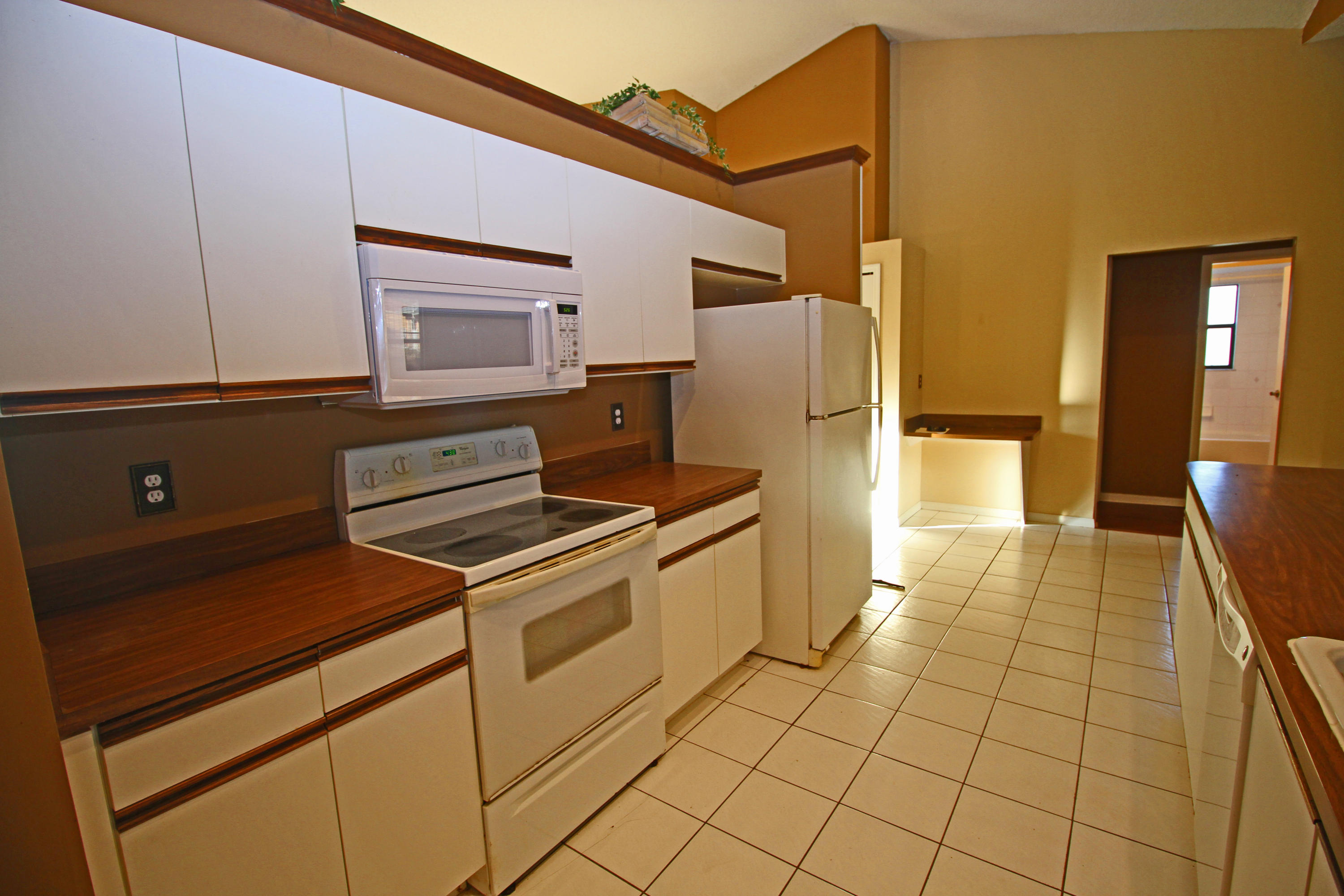 286 Southwest Bedford Road Port St. Lucie, FL 34953 - Photo 4 of 23 6