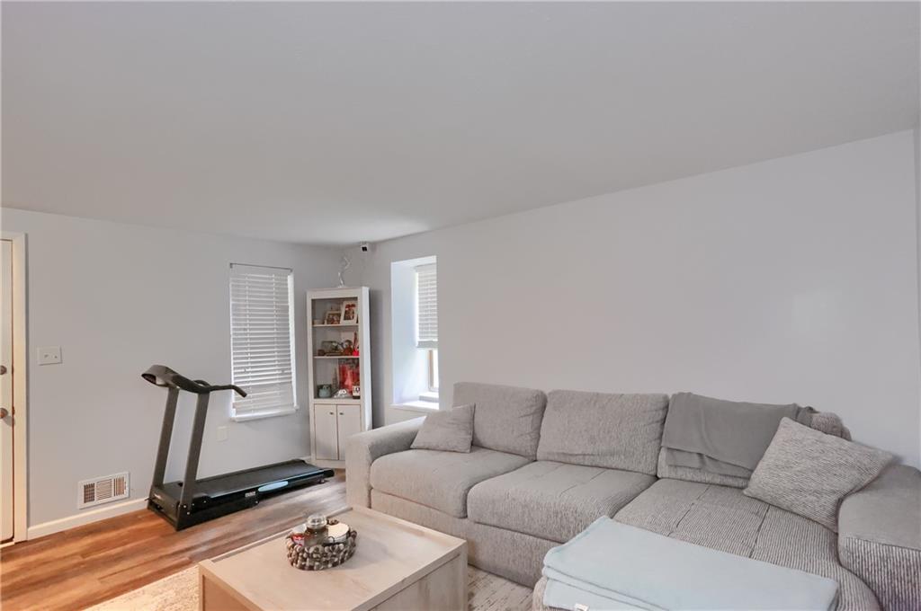 517 Ridge Avenue Carnegie, PA 15106 - Photo 10 of 33 Gallery Image 10