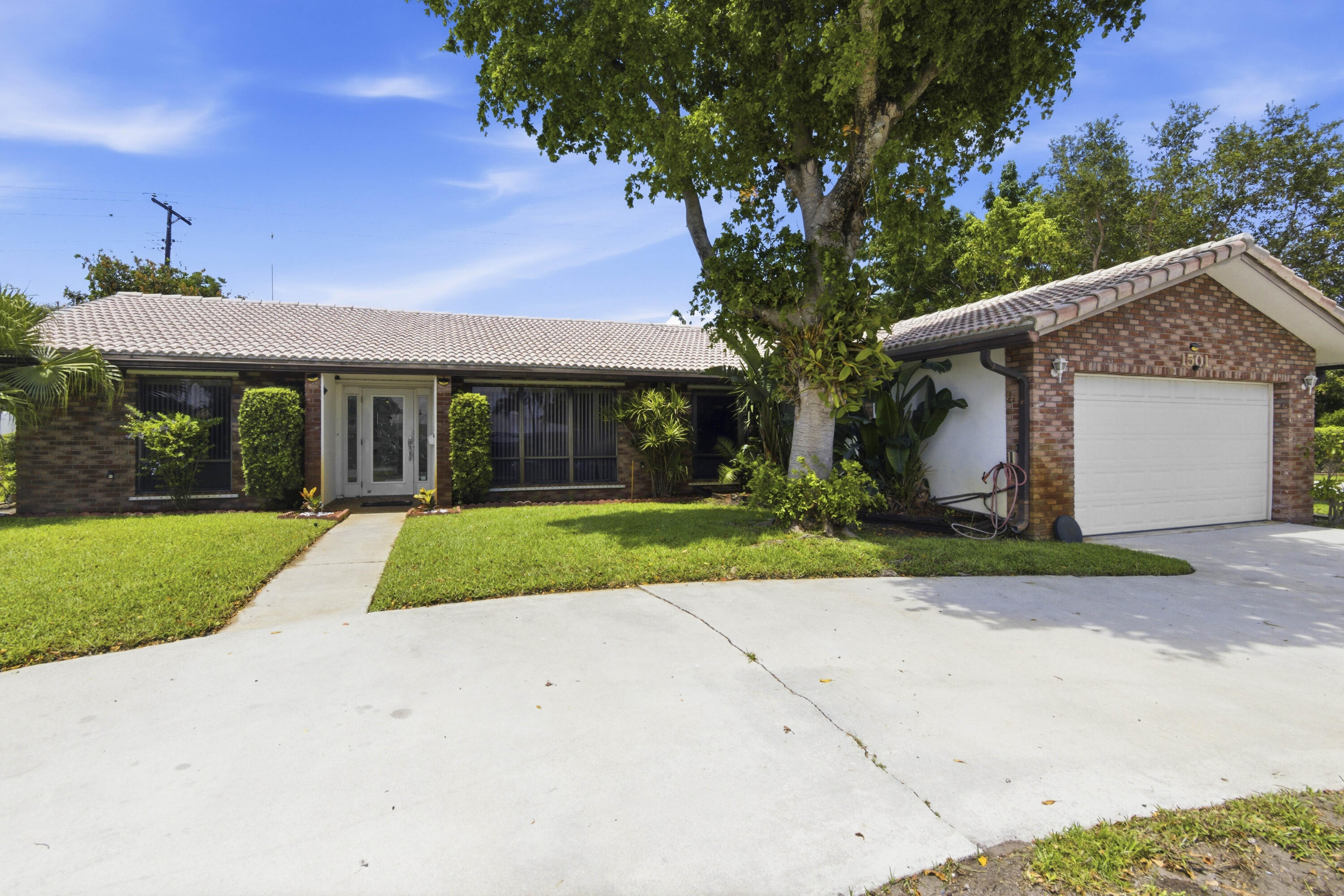 1501 Northwest 7th Street Boca Raton, FL 33486 - Photo 2 of 22 1501 NW 7th St_035