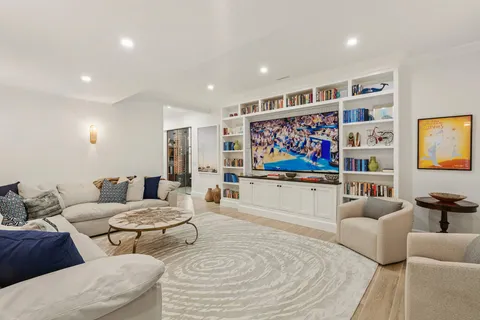 $12,995,000 | 5 Eileens Path, East Hampton, NY 11937