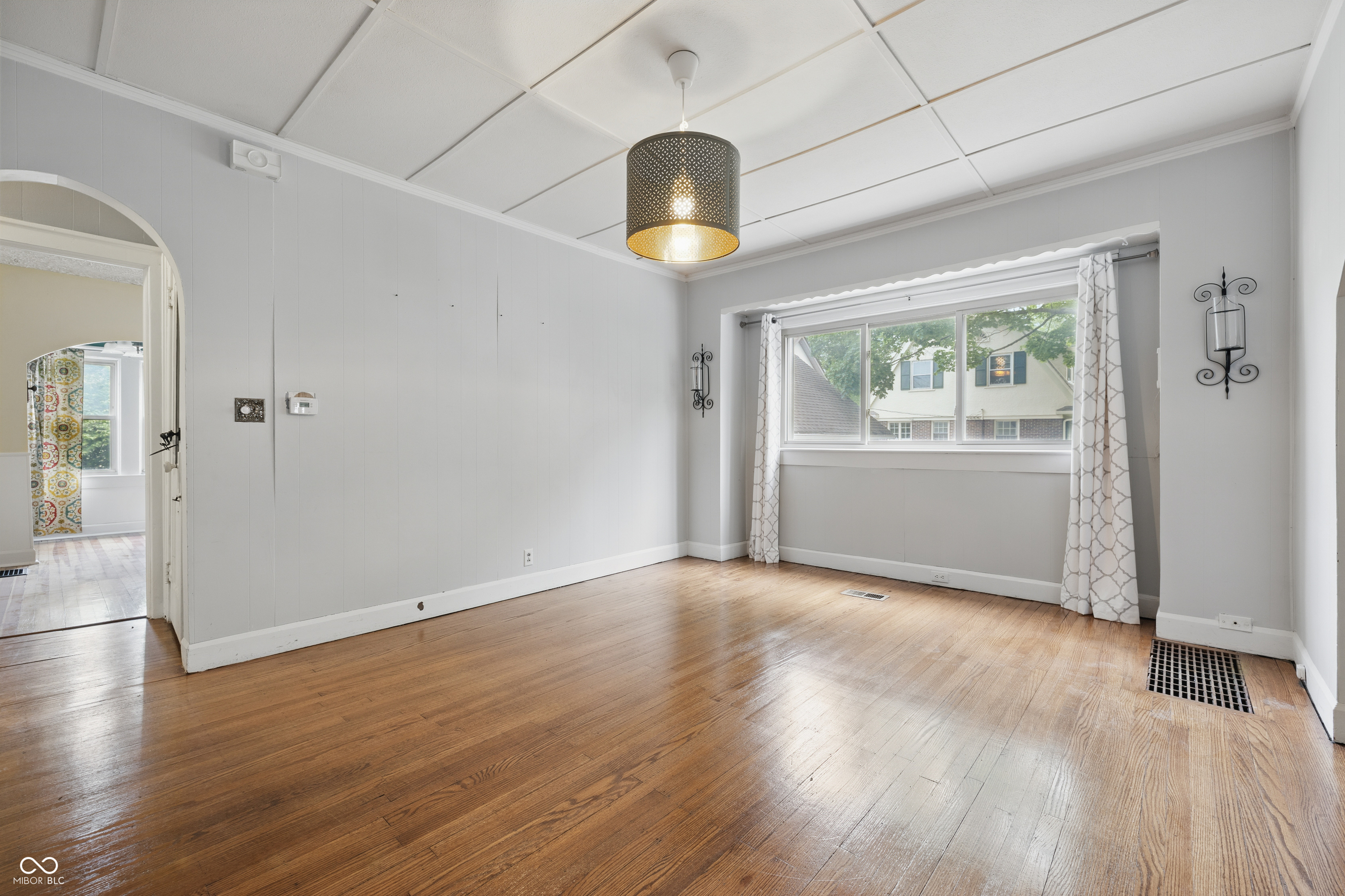 309 Poplar Road Indianapolis, IN 46219 - Photo 16 of 41 Gallery Image 16