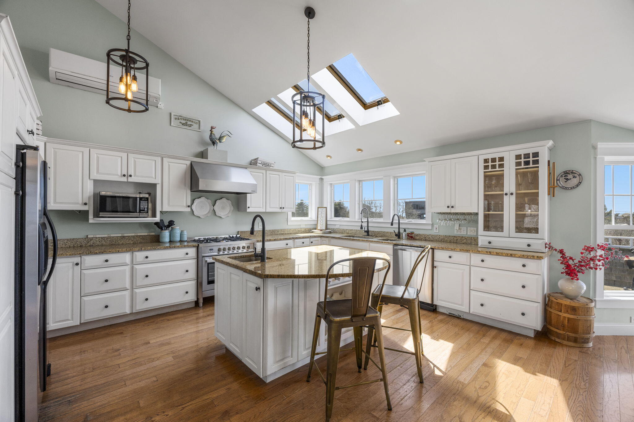 22 Bay View Road Truro, MA 02666 - Photo 18 of 76 kitchen new stove and DW
