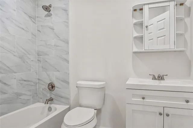 $290,000 | 442 West McCart Street, Krum, TX 76249