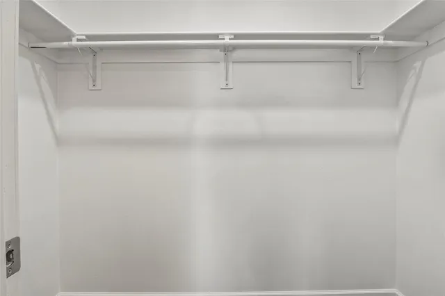 $290,000 | 442 West McCart Street, Krum, TX 76249