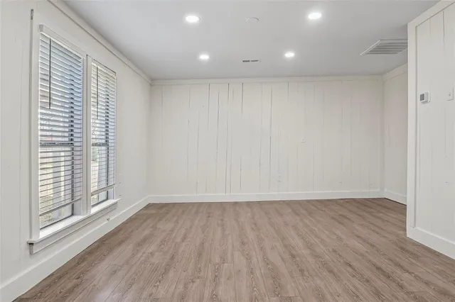 $290,000 | 442 West McCart Street, Krum, TX 76249