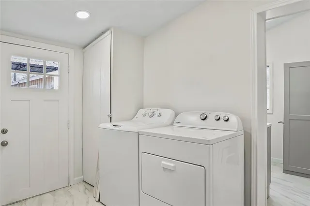 $290,000 | 442 West McCart Street, Krum, TX 76249