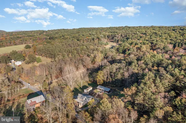 $569,000 | 1180 Campbell Hollow Road, East Waterford, PA 17021