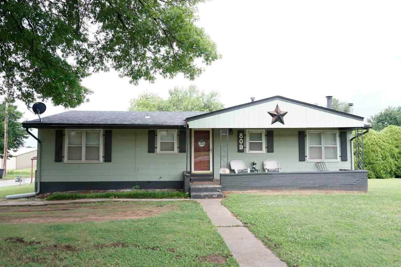 809 North 14th Street Perry, OK 73077 - Photo 1 of 25 Gallery Image 1