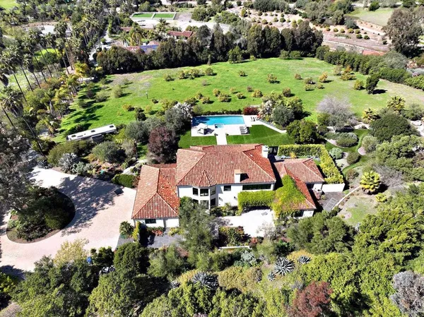 $8,695,000 | 4773 El Mirlo, Rancho Santa Fe, CA 92067