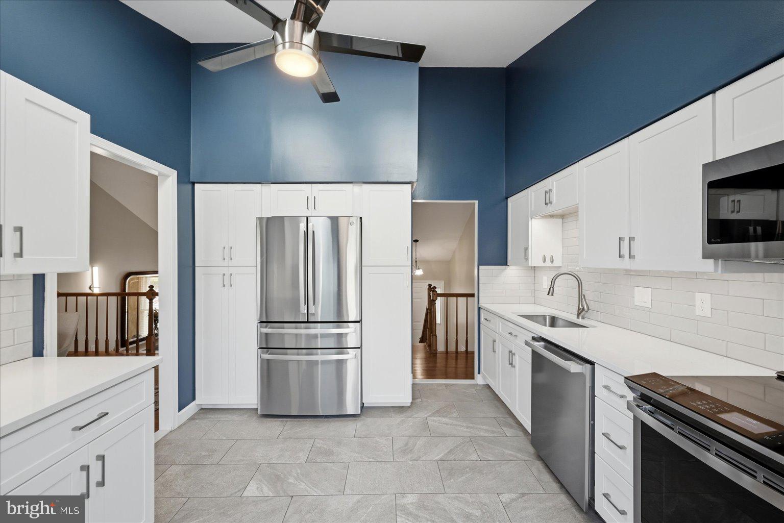 13704 Springhaven Drive Chantilly, VA 20151 - Photo 10 of 39 Renovated Kitchen (2025)