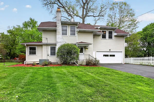 $559,000 | 32W183 Glos Street, Wayne, IL 60184