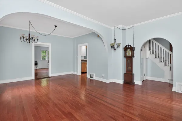 $559,000 | 32W183 Glos Street, Wayne, IL 60184