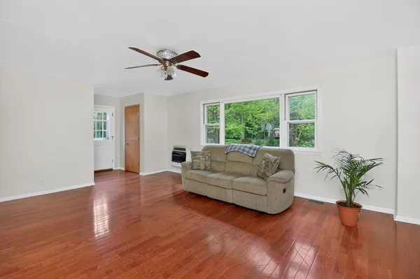 $559,000 | 32W183 Glos Street, Wayne, IL 60184