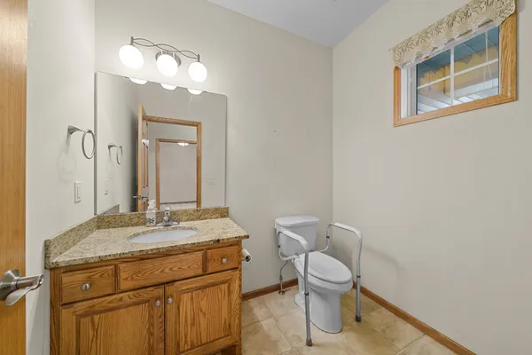 $369,900 | 4854 384th Trail, North Branch, MN 55056