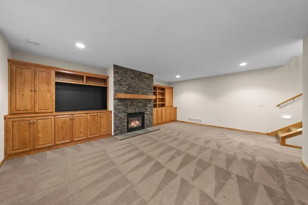 $369,900 | 4854 384th Trail, North Branch, MN 55056