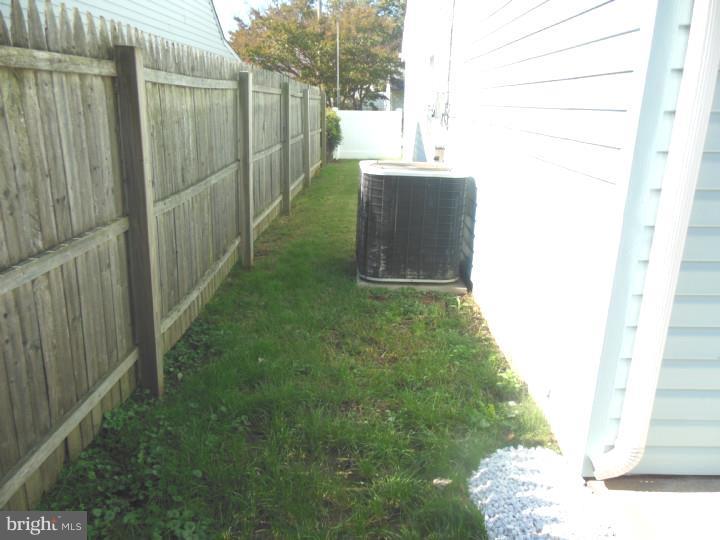 9221 Treaty Road Philadelphia, PA 19114 - Photo 22 of 23 Side Yard