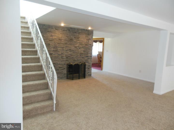 9221 Treaty Road Philadelphia, PA 19114 - Photo 6 of 23 Great Room