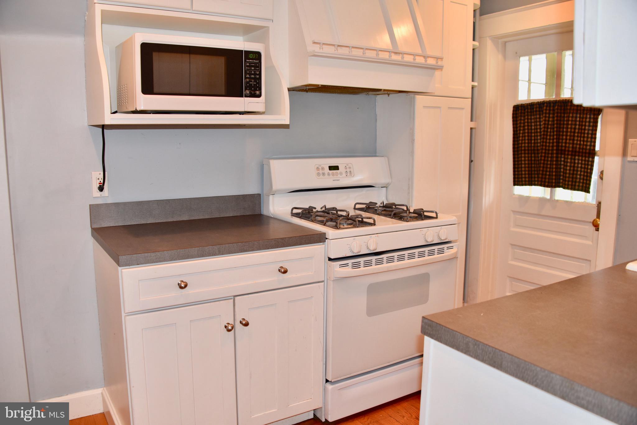 318 Sunset Road West Reading, PA 19611 - Photo 10 of 22