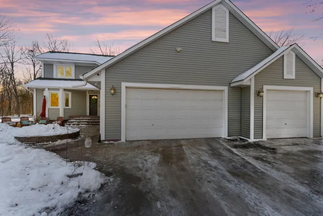 $650,000 | 952 154th Lane Northwest, Andover, MN 55304