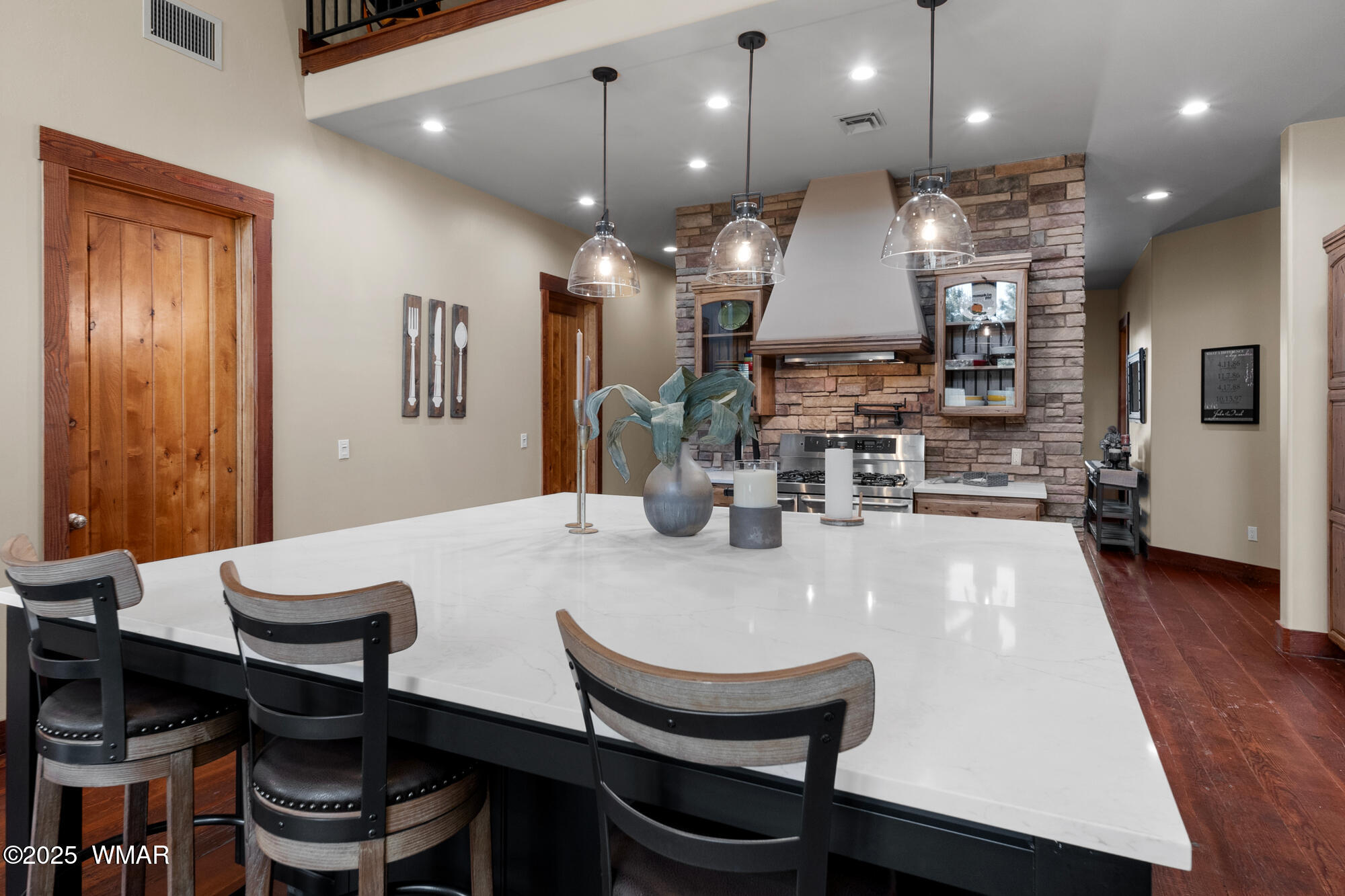 341 South Falling Leaf Road Show Low, AZ 85901 - Photo 8 of 83 TWF00574