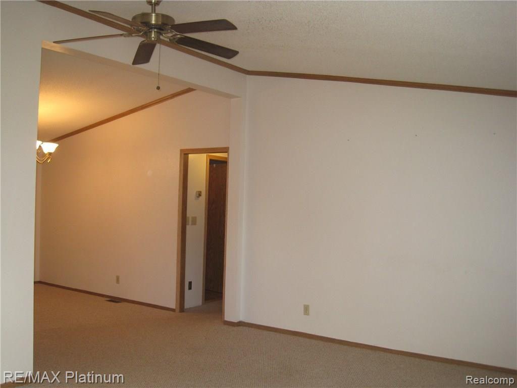 10264 Byron Road Howell, MI 48855 - Photo 13 of 16 IMG_3772 - Copy.JPG
