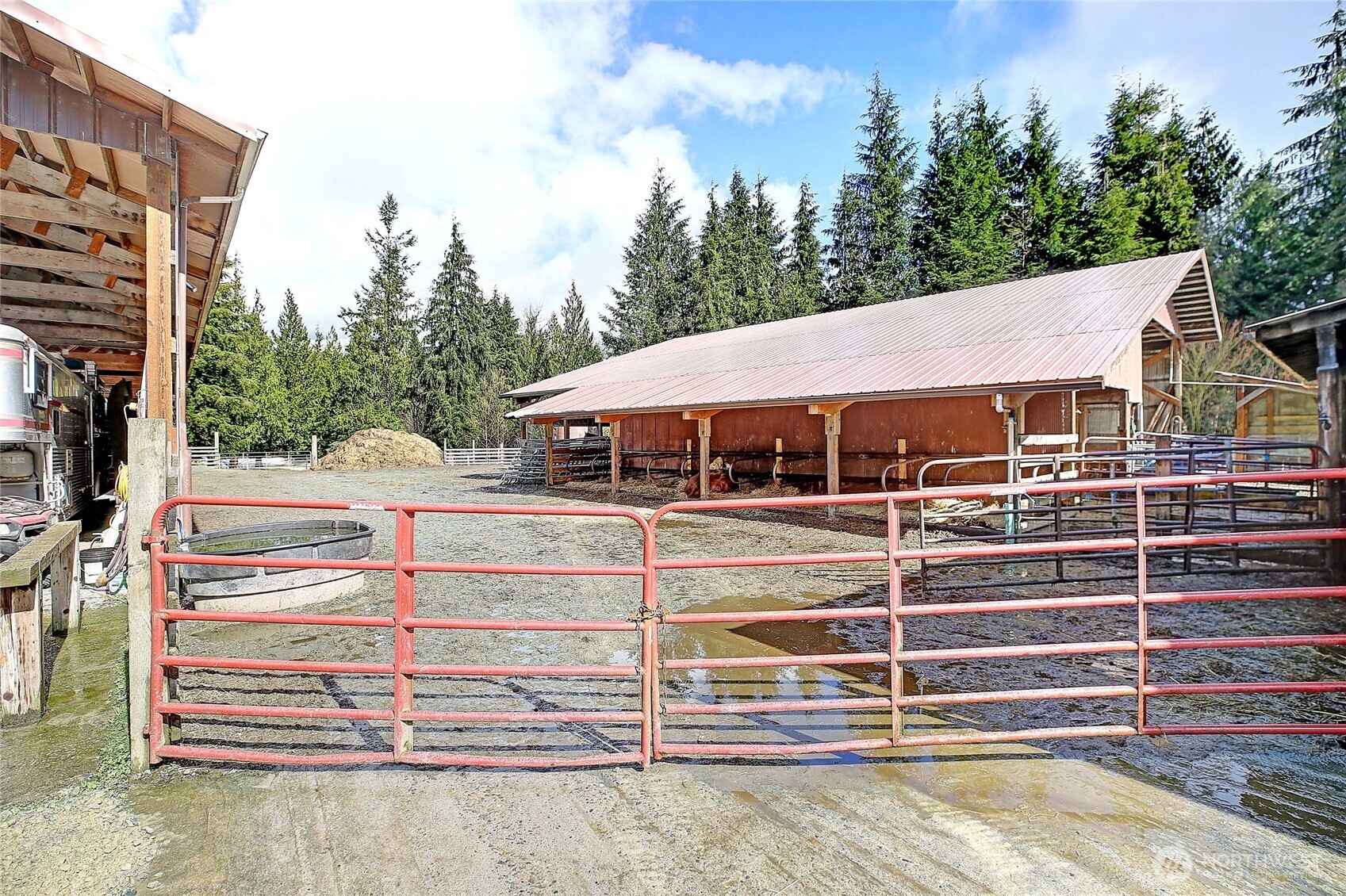39729 State Rte 530 Northeast Arlington, WA 98223 - Photo 32 of 40 a front view of a house with a yard