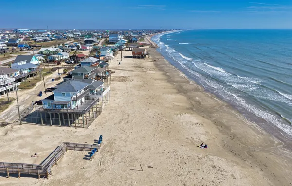 a view of a terrace with sky view