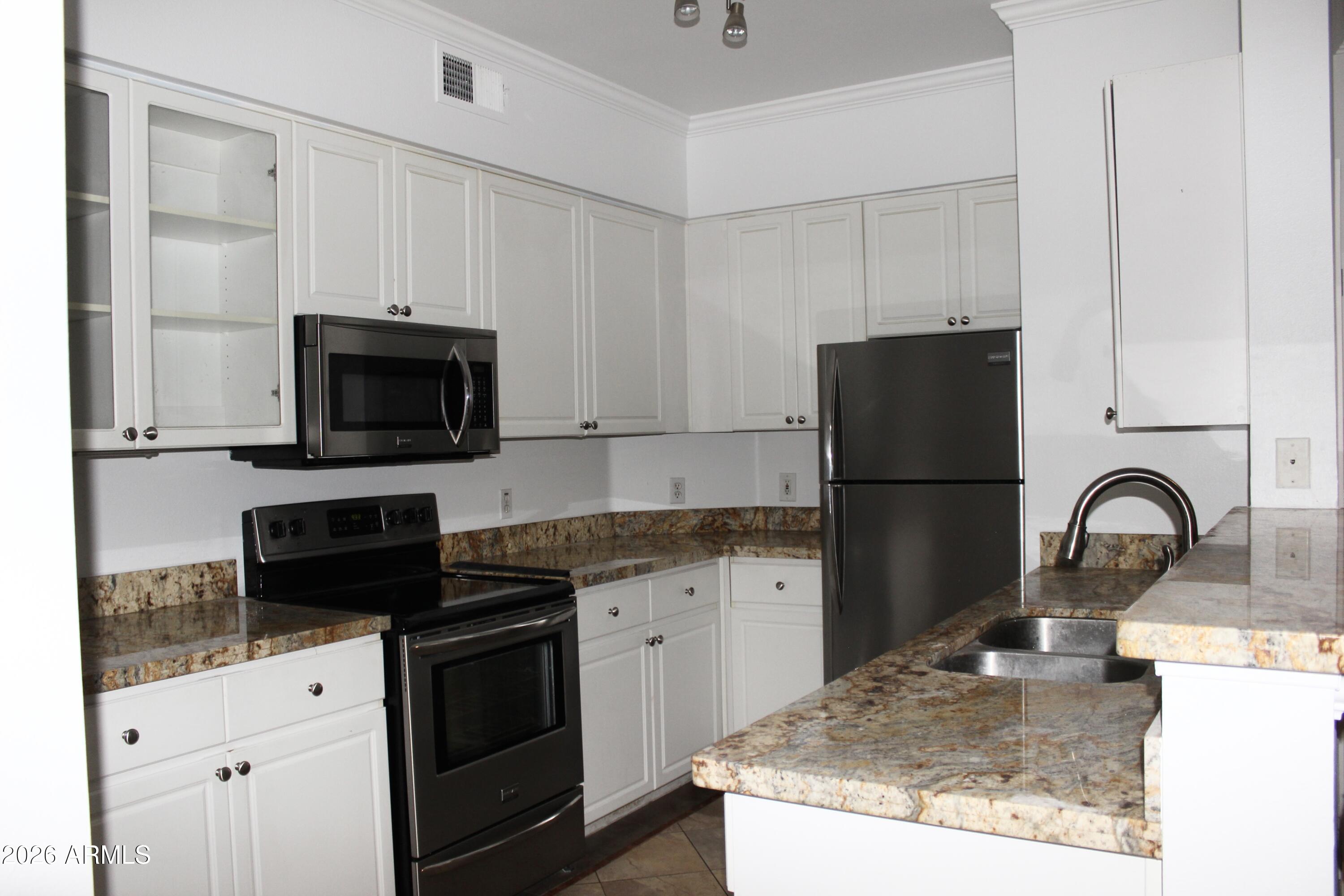 1701 East Colter Street, Unit 337 Phoenix, AZ 85016 - Photo 6 of 32 IMG_5415