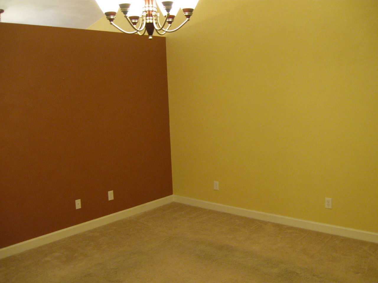 1116 Mountain View Road Vinton, VA 24179 - Photo 5 of 12 a view of a small space