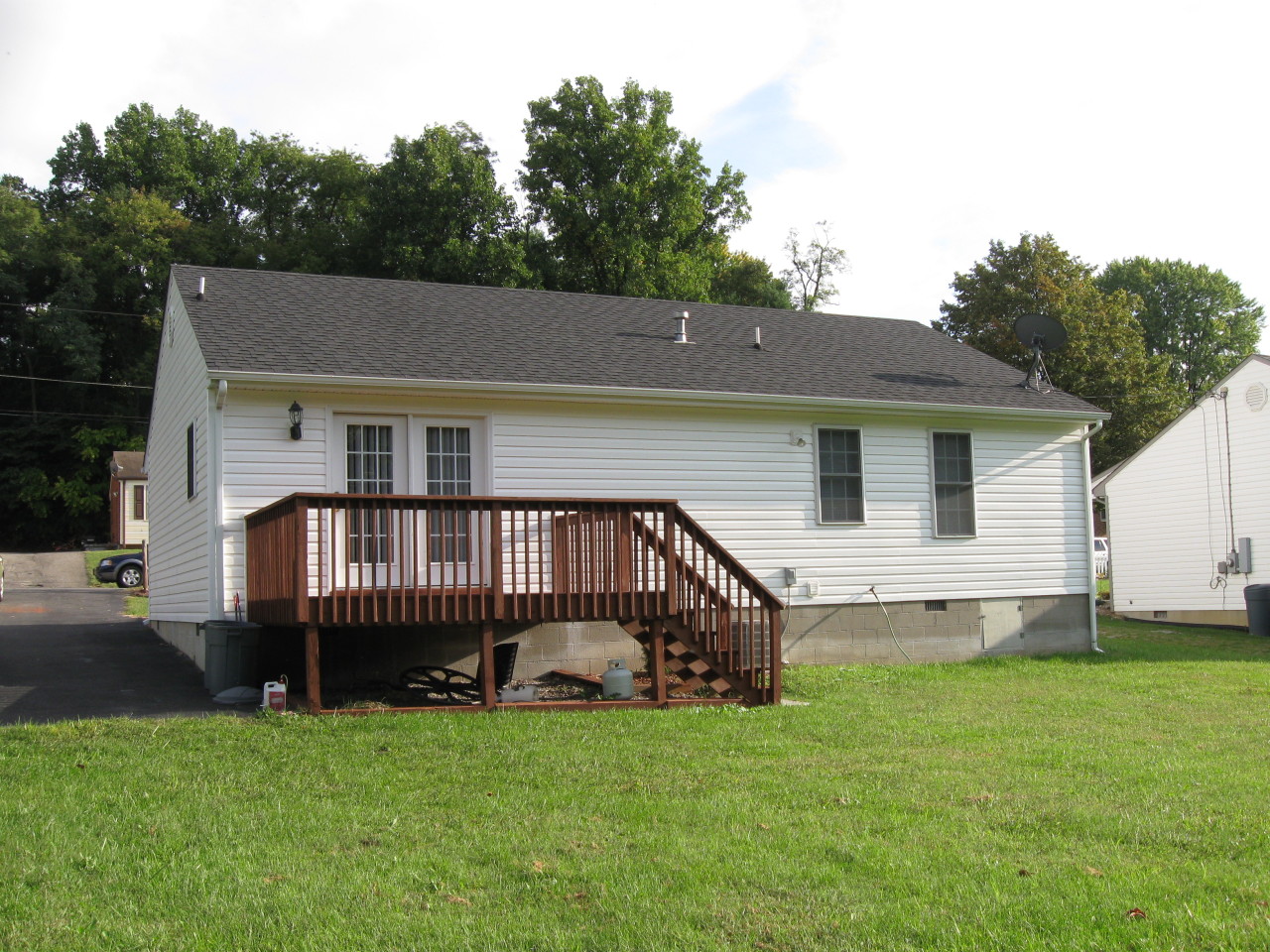 1116 Mountain View Road Vinton, VA 24179 - Photo 10 of 12 a view of backyard with deck and garden