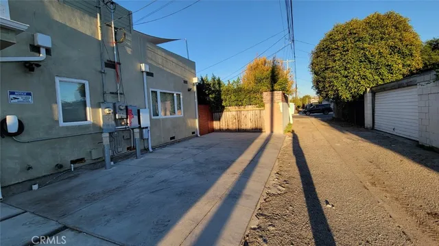$12,000 | 12812 Short, Los Angeles, CA 90066