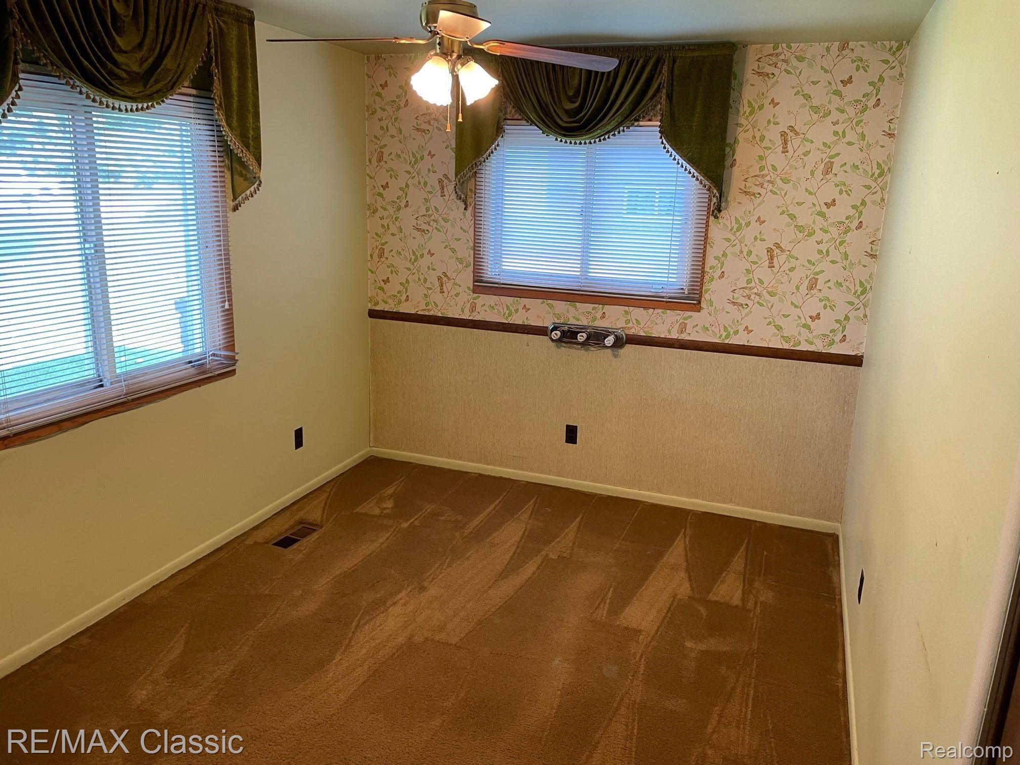 8559 Belleville Road Belleville, MI 48111 - Photo 11 of 23 First floor bedroom with it's own private full bath