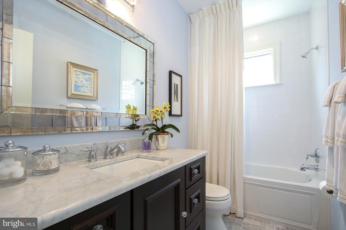 5805 Ipswich Road Bethesda, MD 20814 - Photo 23 of 30 Bath