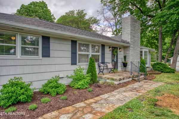$529,900 | 6903 Sheffield Drive, Knoxville, TN 37909