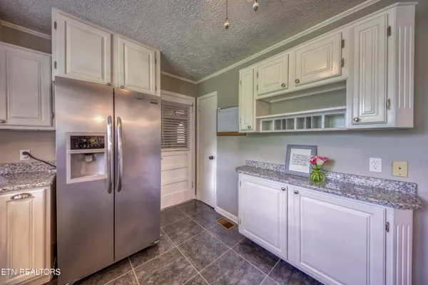 $529,900 | 6903 Sheffield Drive, Knoxville, TN 37909