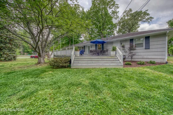 $529,900 | 6903 Sheffield Drive, Knoxville, TN 37909