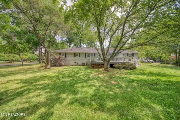 $529,900 | 6903 Sheffield Drive, Knoxville, TN 37909
