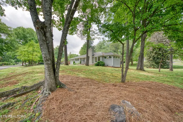 $529,900 | 6903 Sheffield Drive, Knoxville, TN 37909