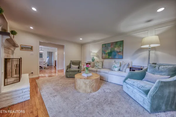 $529,900 | 6903 Sheffield Drive, Knoxville, TN 37909