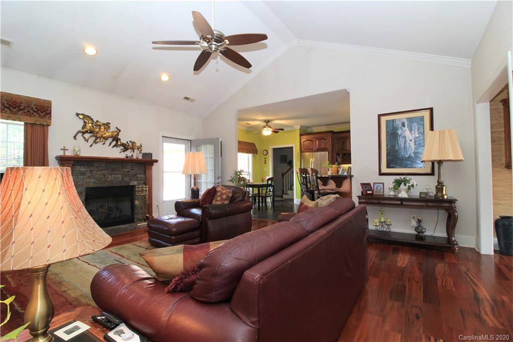 5859 Johnson Road, Unit 1 Lake Wylie, SC 29710 - Photo 9 of 23 Gallery Image 9